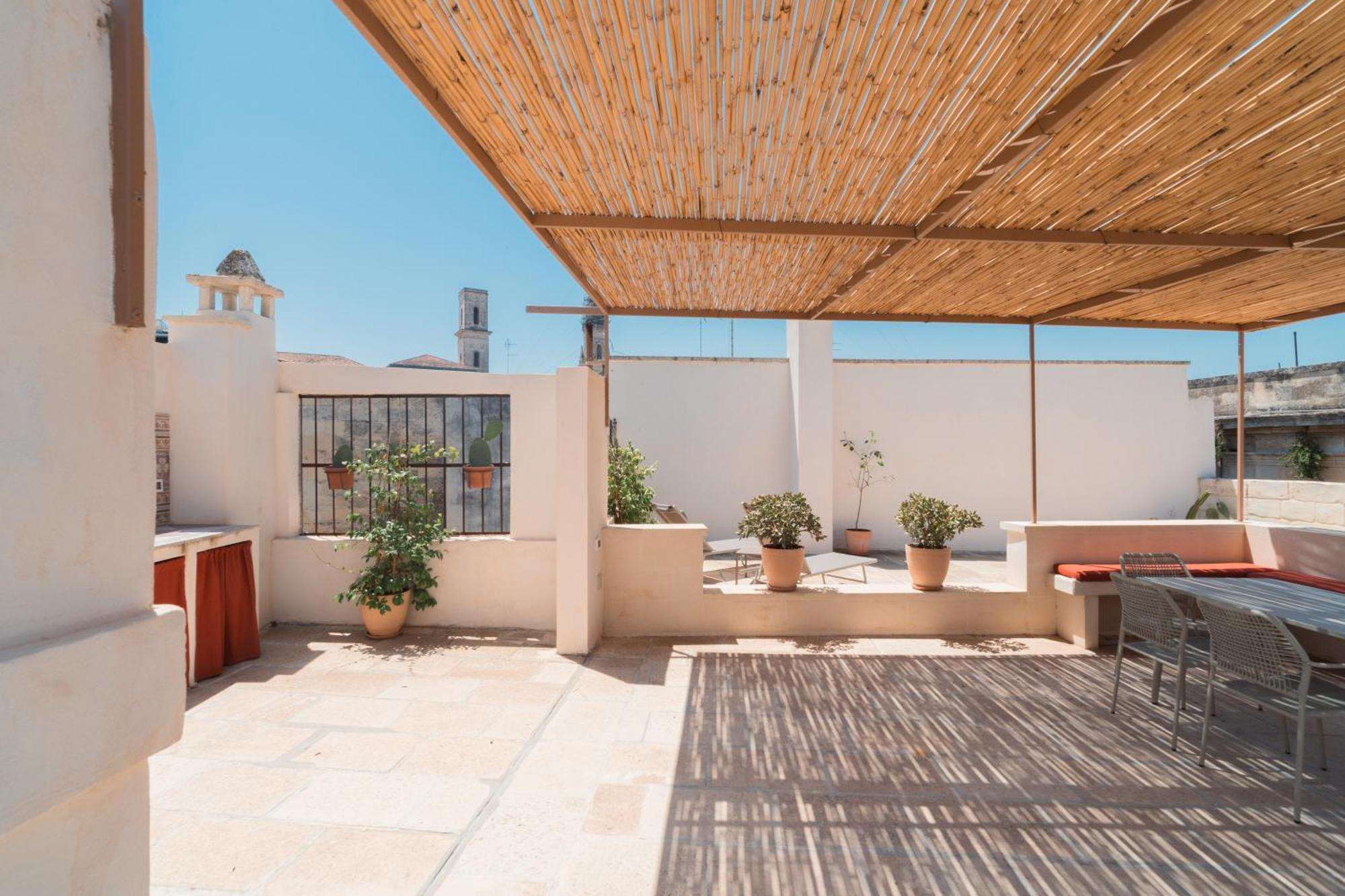 Lotus Apartment & Rooftop By Residence Colibri Lecce Eksteriør billede